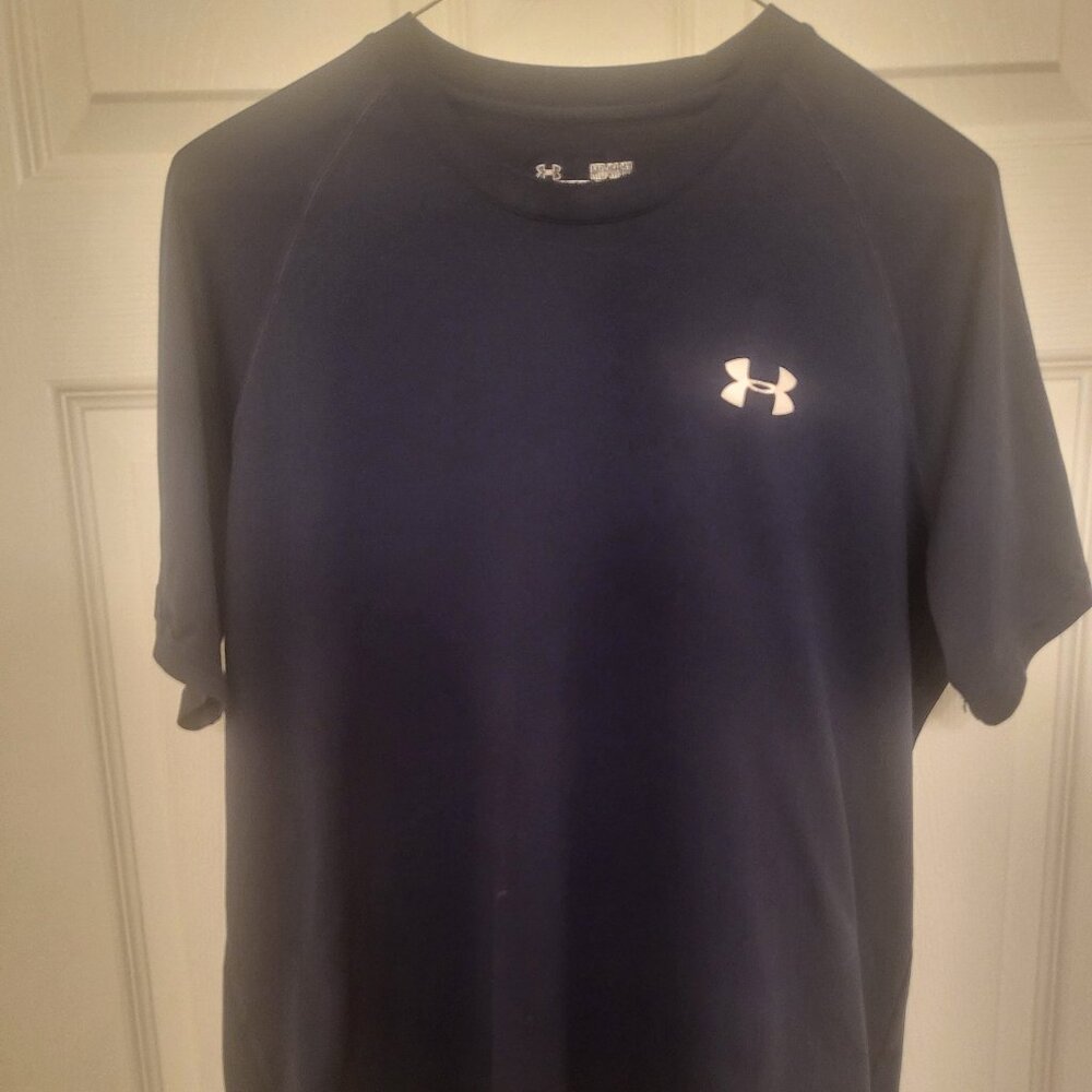 Under Armour T-shirt (black, large), great condition!  $20